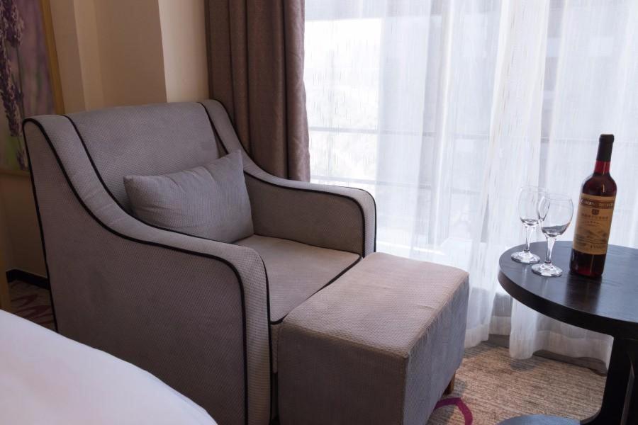 Lavande Hotel Luzhou Jiale Century City Exterior photo
