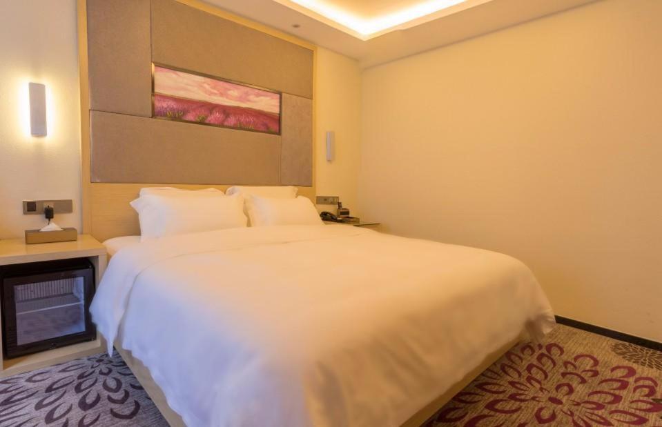 Lavande Hotel Luzhou Jiale Century City Exterior photo